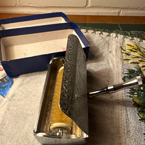 Handheld metal carpet - handheld,